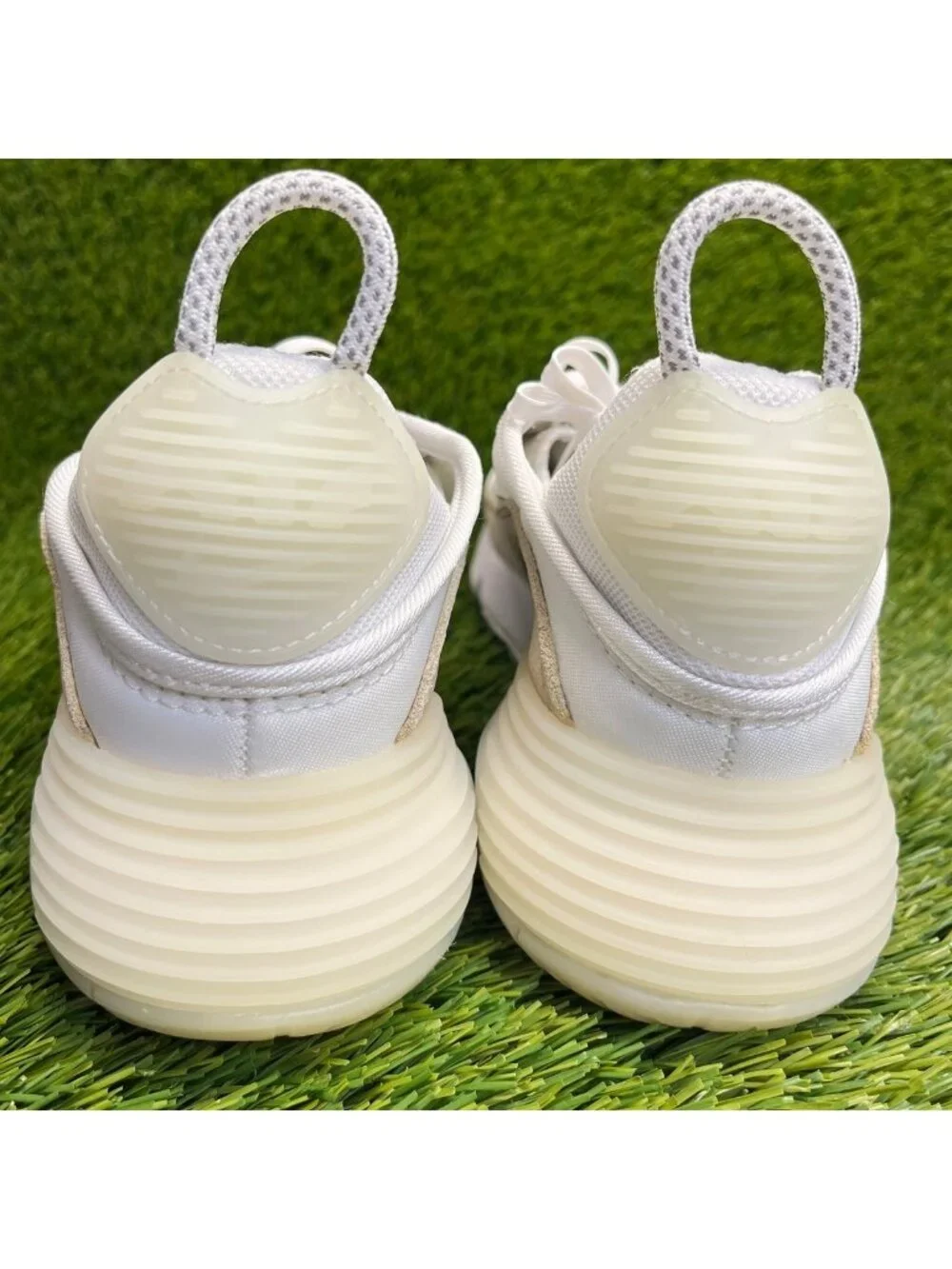 Nike Air Max 2090 C/S Womens Size 6.5 White Athletic Running Shoes Sneakers